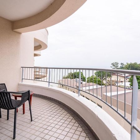 Romantic Couple Suite + Beach-Front Balcony Tanjung Bungah  Exterior foto