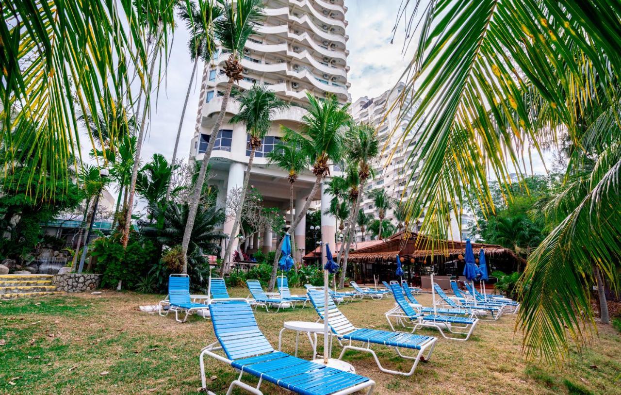 Romantic Couple Suite + Beach-Front Balcony Tanjung Bungah  Exterior foto